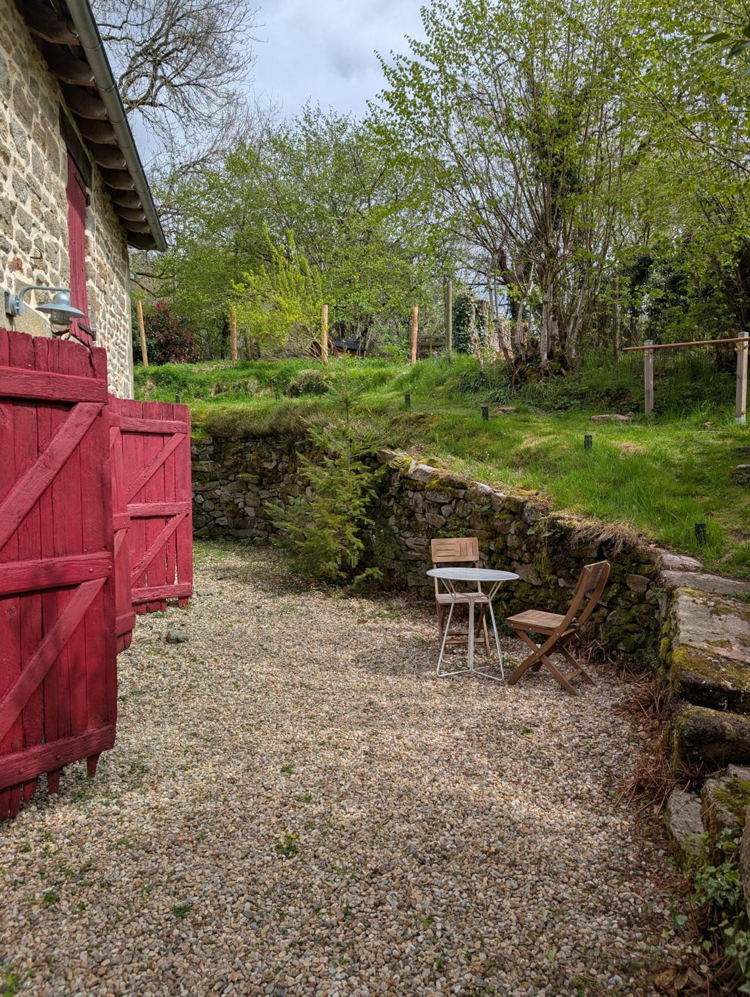 Gite Rustique Au Coeur De La Nature Soubrebost エクステリア 写真